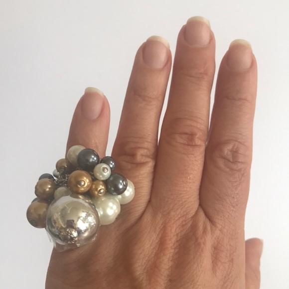 NWOT Dolce & Gabanna D&G Jewels Cocktail Ring Silver White Baubles Model #DJ0745 - Picture 3 of 9